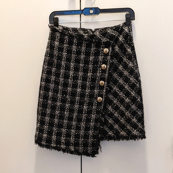Massimo Dutti Tweed mini skirt - Picture 2 of 3